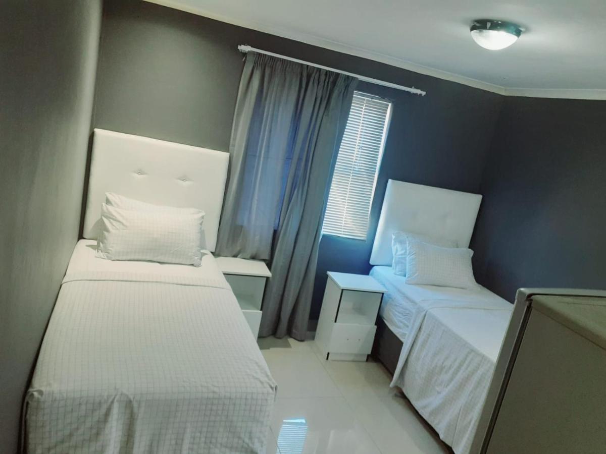 Guest house 52 On Skool Cape Town